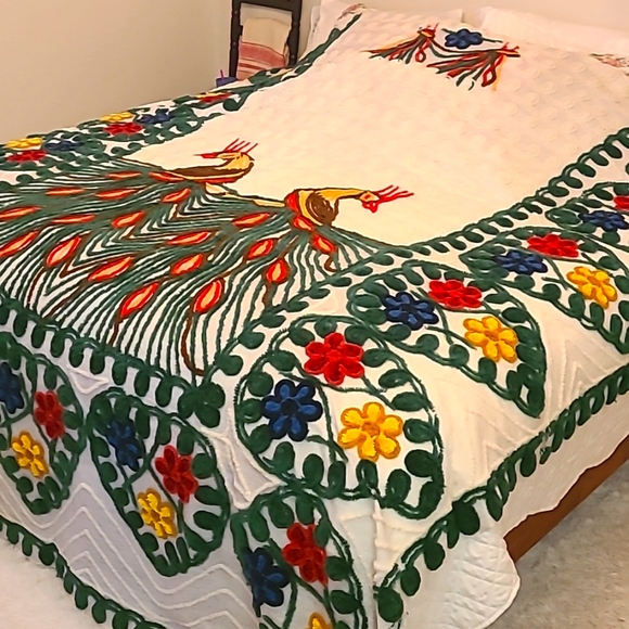 Vintage MCM Double Peacock Chenille style bedspread, very minor damage. - Picture 1 of 12